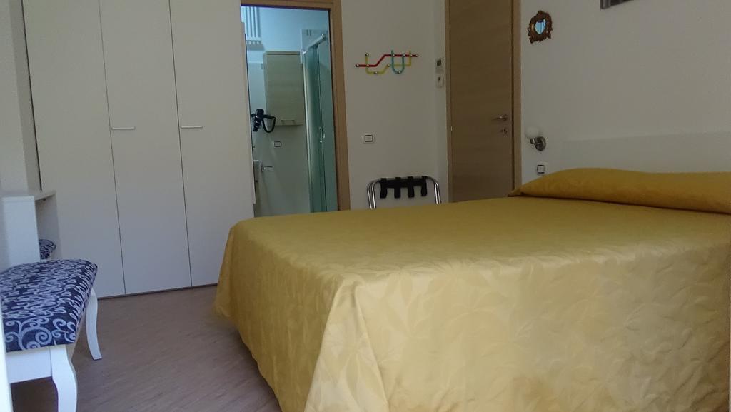 Residence Santabbondio Комо Номер фото