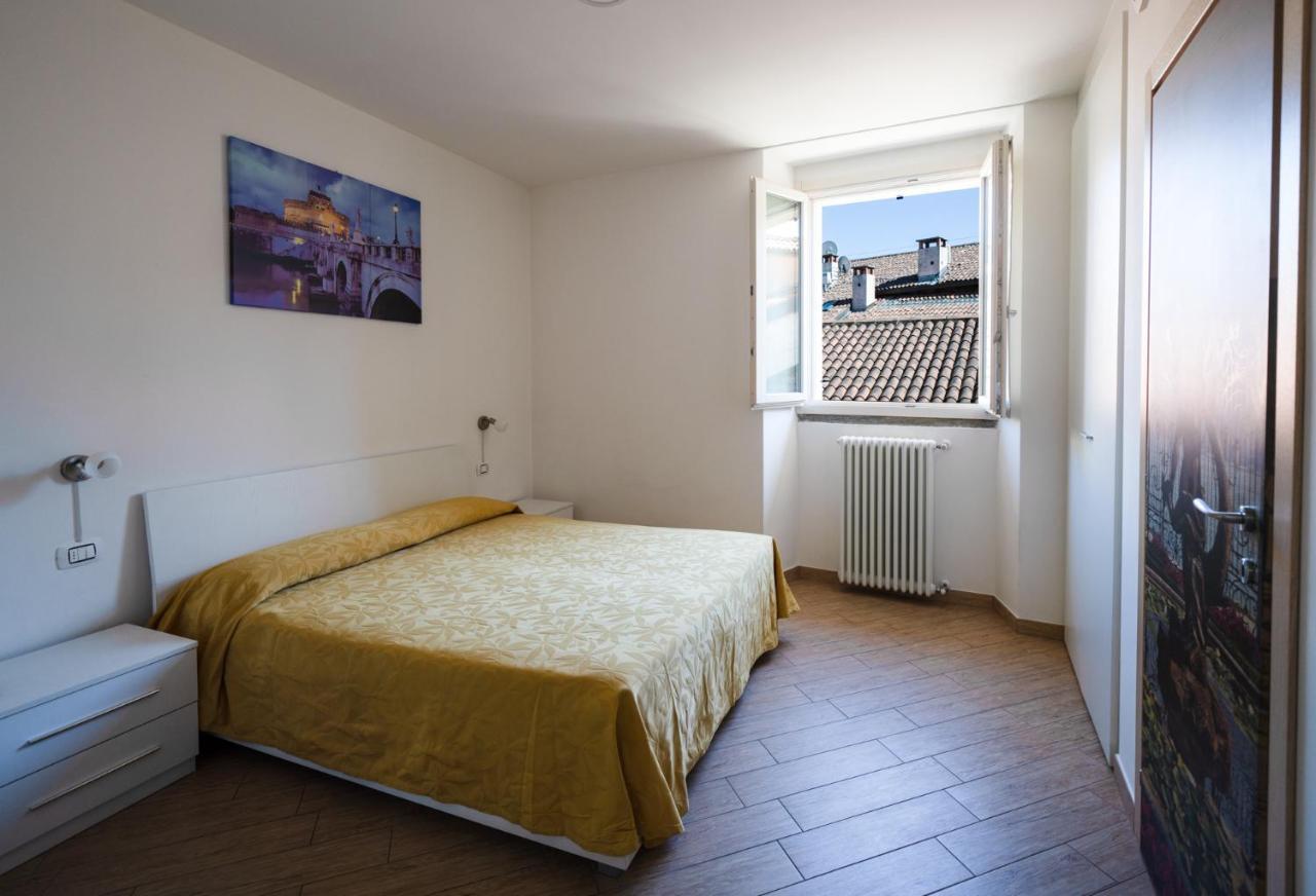 Residence Santabbondio Комо Екстер'єр фото